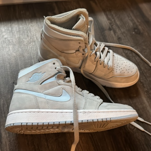 Nike Jordan 1 High Grey pastel blue shoes women’s size 8 - Picture 3 of 7
